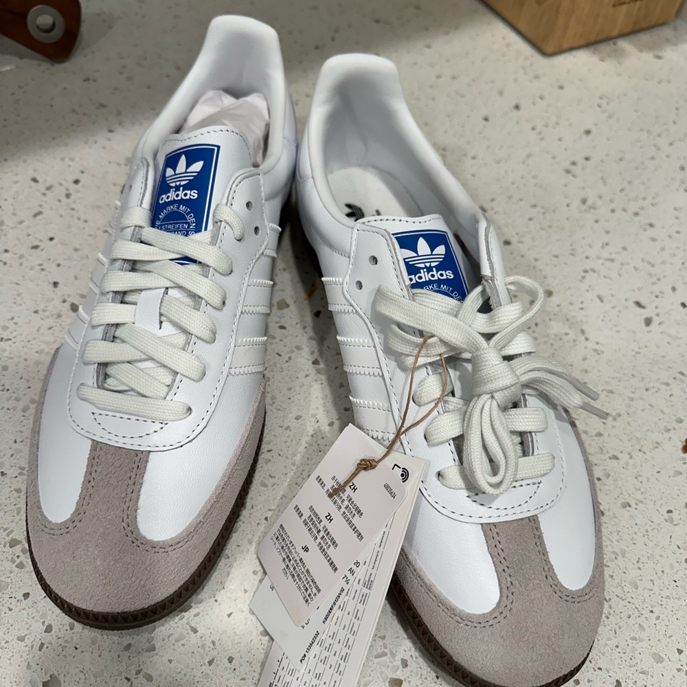 Adidas Samba OG UK 7.5 White & Gum - NEW in box. Never been worn.